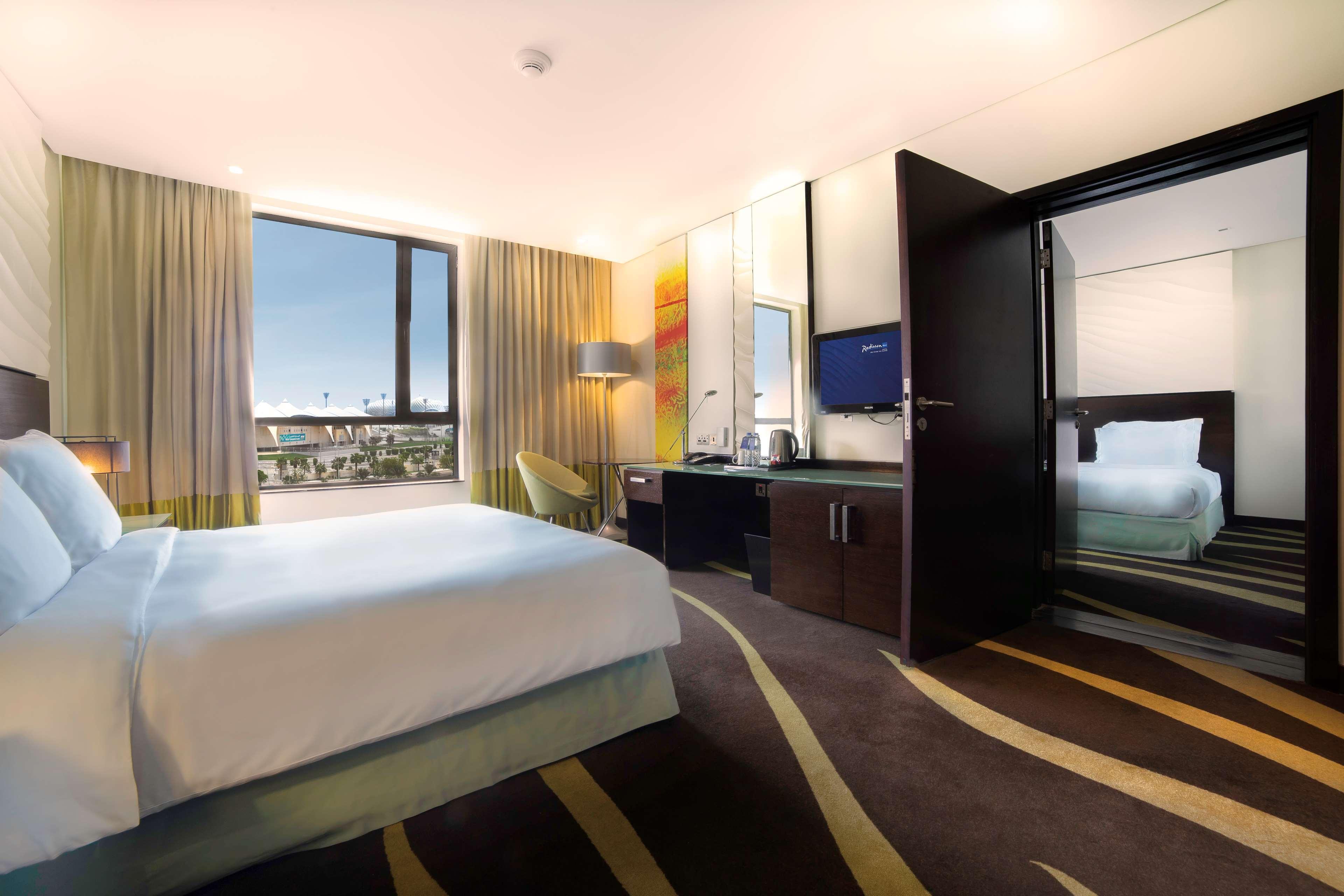 Radisson Blu Hotel, Abu Dhabi Yas Island Exterior photo