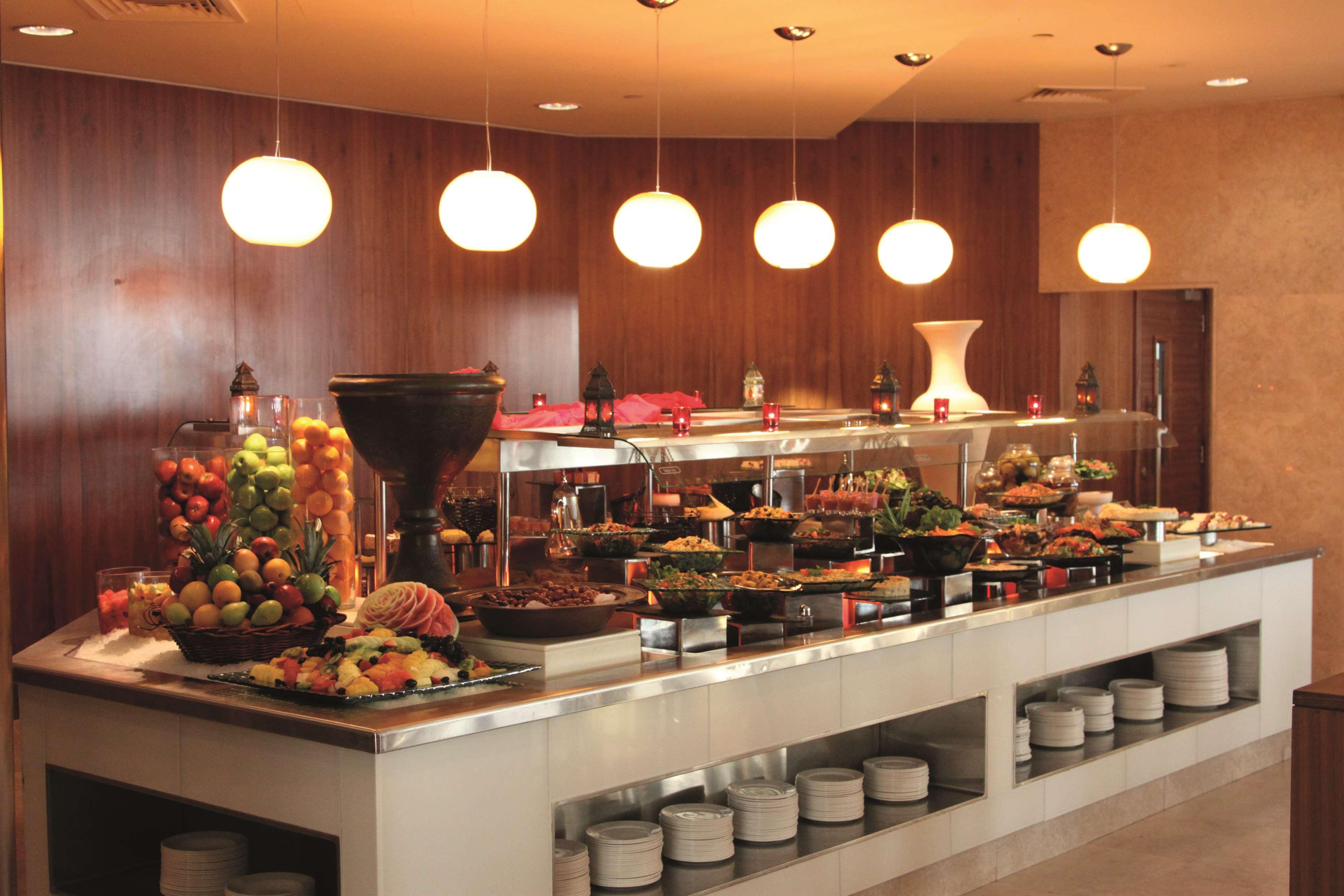 Radisson Blu Hotel, Abu Dhabi Yas Island Exterior photo