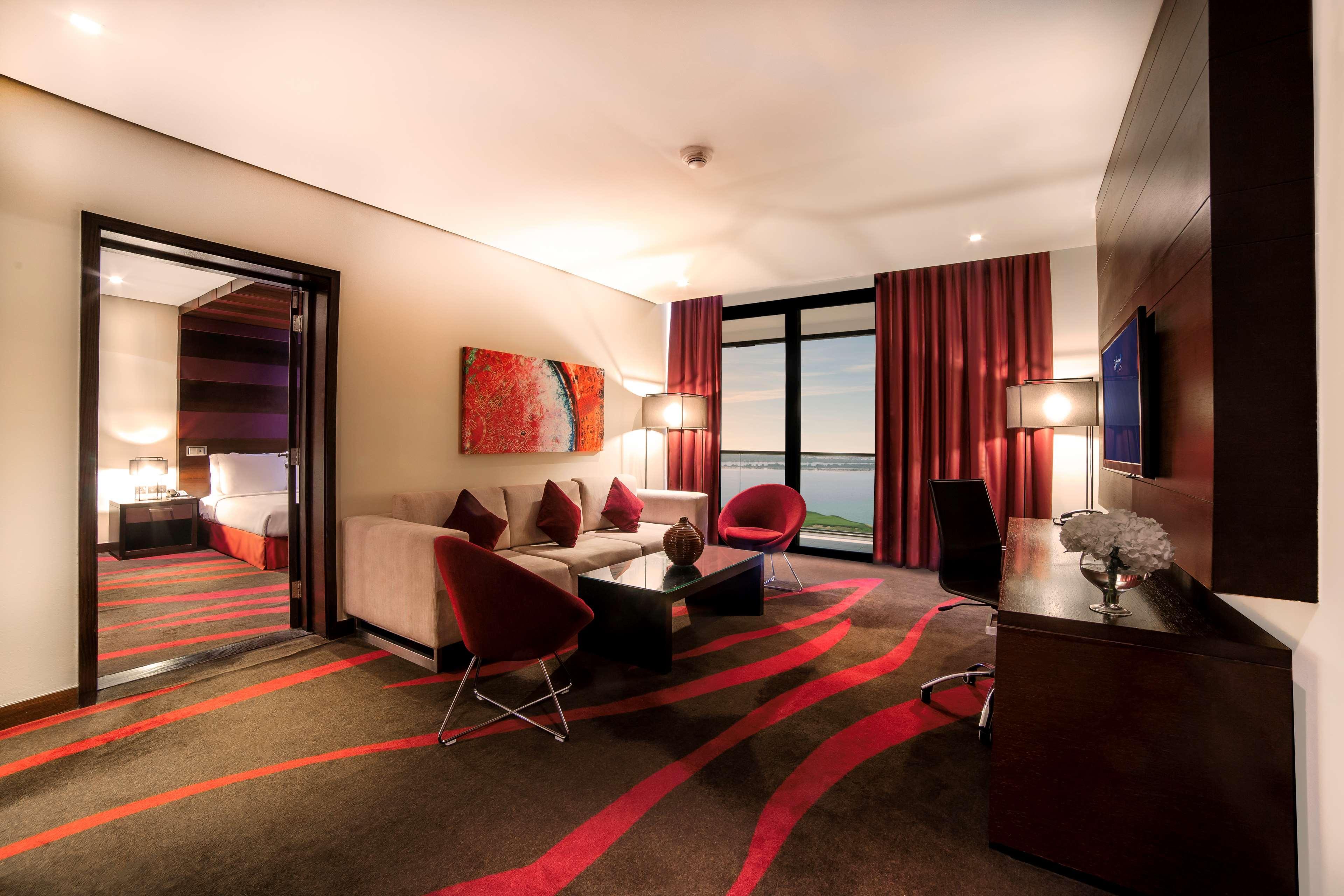 Radisson Blu Hotel, Abu Dhabi Yas Island Exterior photo