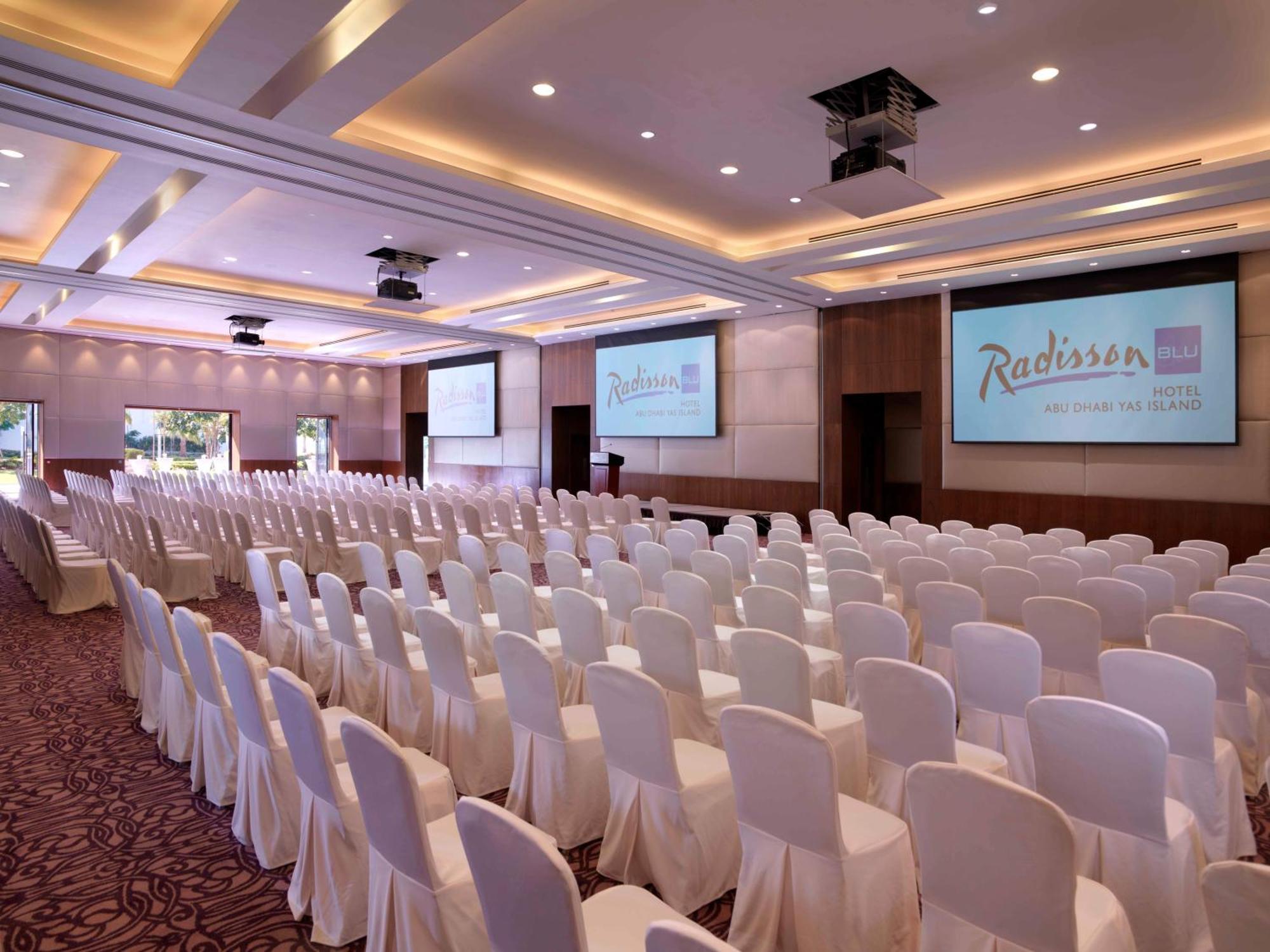 Radisson Blu Hotel, Abu Dhabi Yas Island Business photo