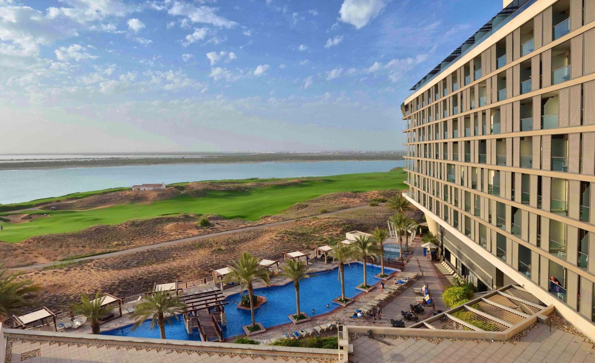 Radisson Blu Hotel, Abu Dhabi Yas Island Exterior photo